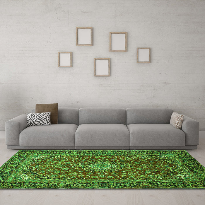 Machine Washable Medallion Green Traditional Area Rugs in a Living Room,, wshtr2161grn