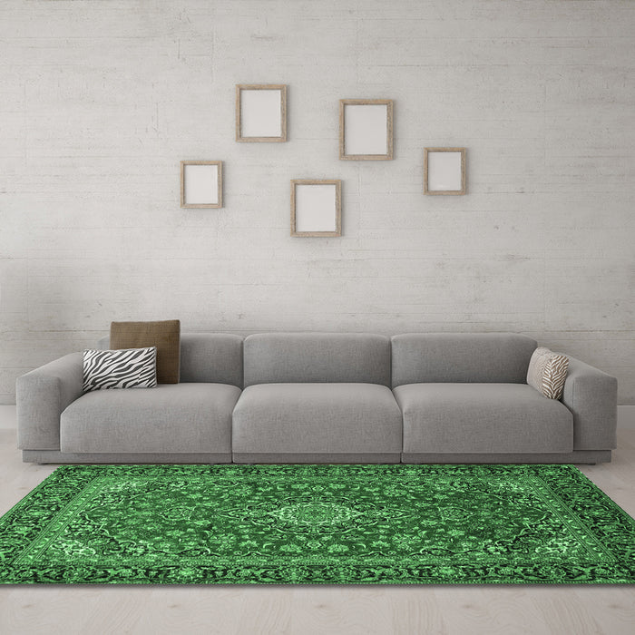 Machine Washable Medallion Emerald Green Traditional Area Rugs in a Living Room,, wshtr2161emgrn