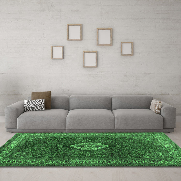 Machine Washable Persian Emerald Green Traditional Area Rugs in a Living Room,, wshtr2165emgrn