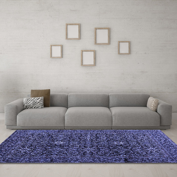 Machine Washable Persian Blue Traditional Rug in a Living Room, wshtr2166blu