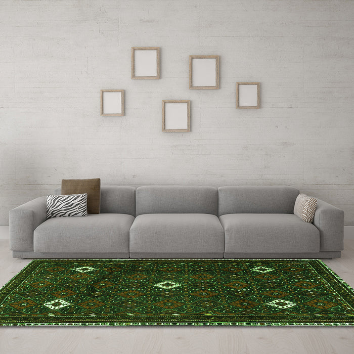 Machine Washable Persian Green Traditional Area Rugs in a Living Room,, wshtr2167grn