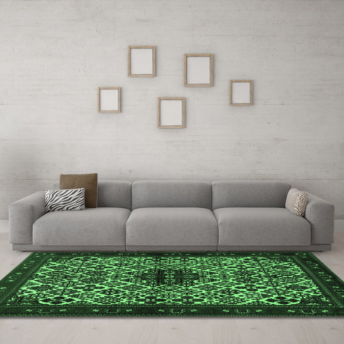 Machine Washable Persian Emerald Green Traditional Area Rugs in a Living Room,, wshtr2168emgrn