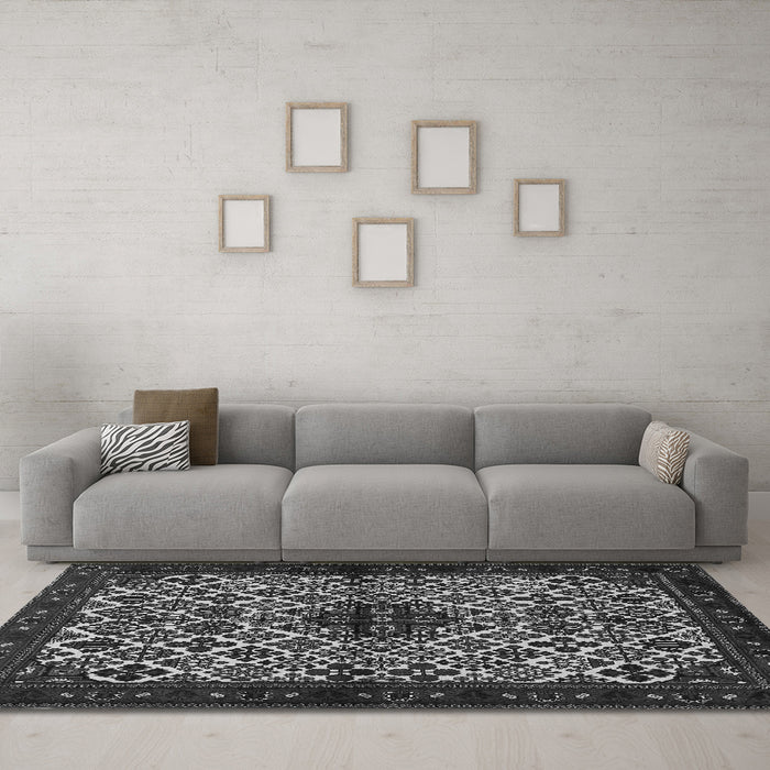 Machine Washable Persian Gray Traditional Rug in a Living Room,, wshtr2168gry