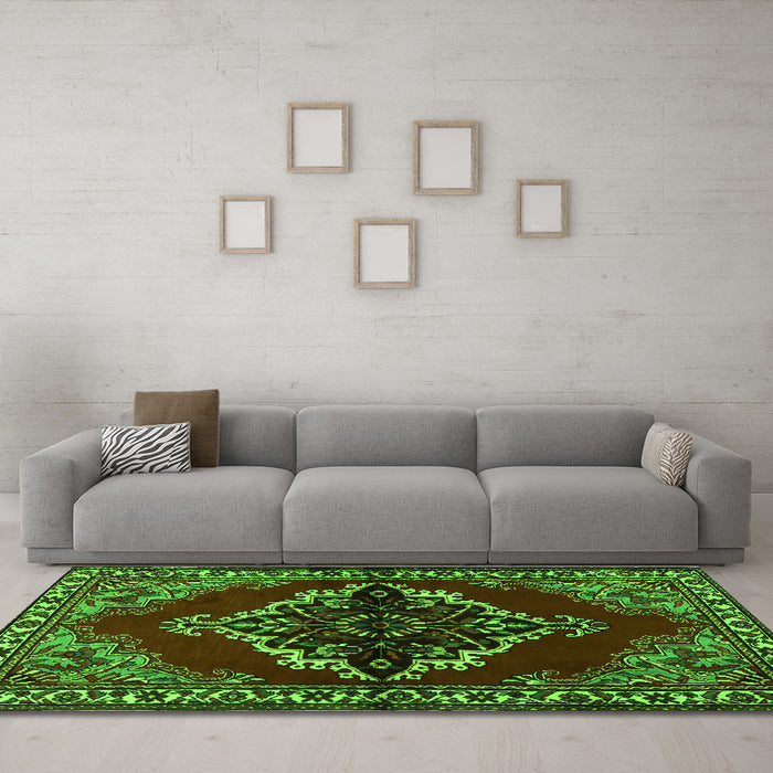 Machine Washable Medallion Green Traditional Area Rugs in a Living Room,, wshtr2169grn