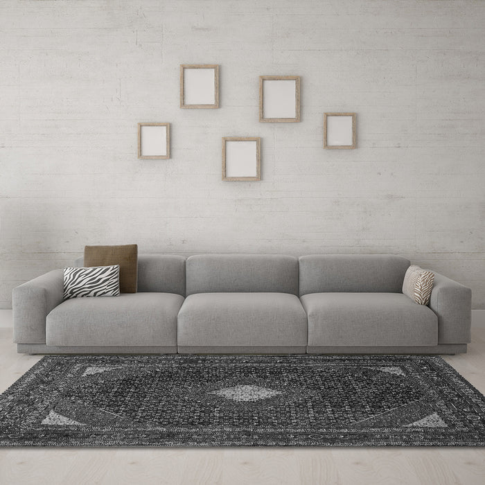Machine Washable Persian Gray Traditional Rug in a Living Room,, wshtr2173gry