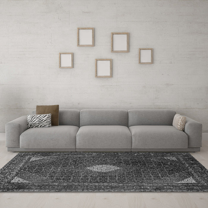 Machine Washable Persian Gray Traditional Rug in a Living Room,, wshtr2174gry