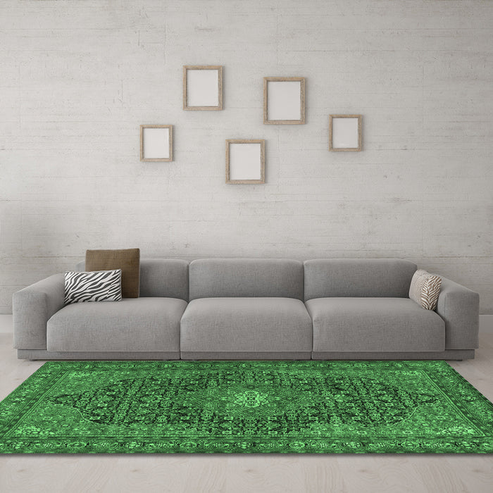 Machine Washable Persian Emerald Green Traditional Area Rugs in a Living Room,, wshtr2176emgrn
