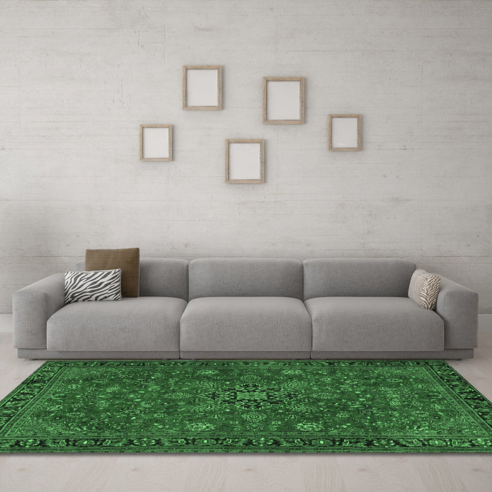 Machine Washable Persian Emerald Green Traditional Area Rugs in a Living Room,, wshtr2178emgrn