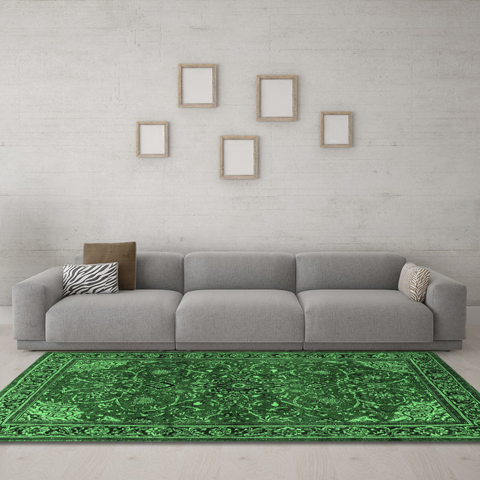 Machine Washable Persian Emerald Green Traditional Area Rugs in a Living Room,, wshtr2179emgrn