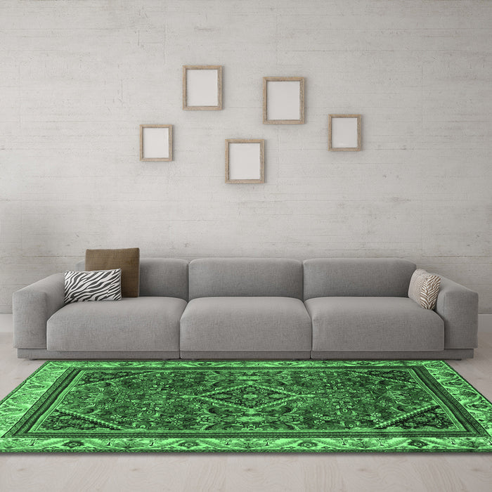 Machine Washable Persian Emerald Green Traditional Area Rugs in a Living Room,, wshtr2180emgrn