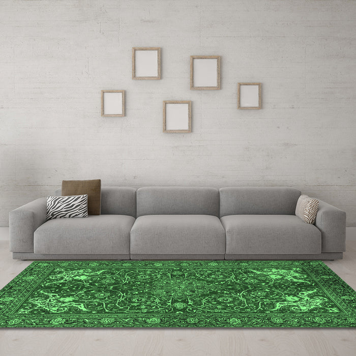 Machine Washable Persian Emerald Green Traditional Area Rugs in a Living Room,, wshtr2181emgrn