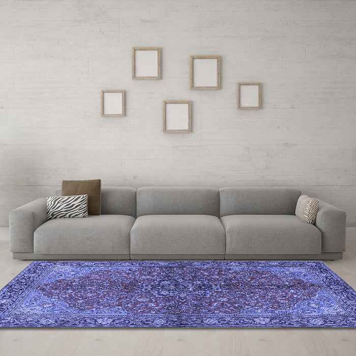 Machine Washable Persian Blue Traditional Rug in a Living Room, wshtr2182blu
