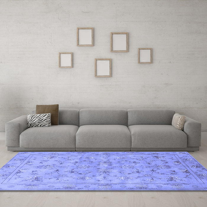 Machine Washable Persian Blue Traditional Rug in a Living Room, wshtr2187blu