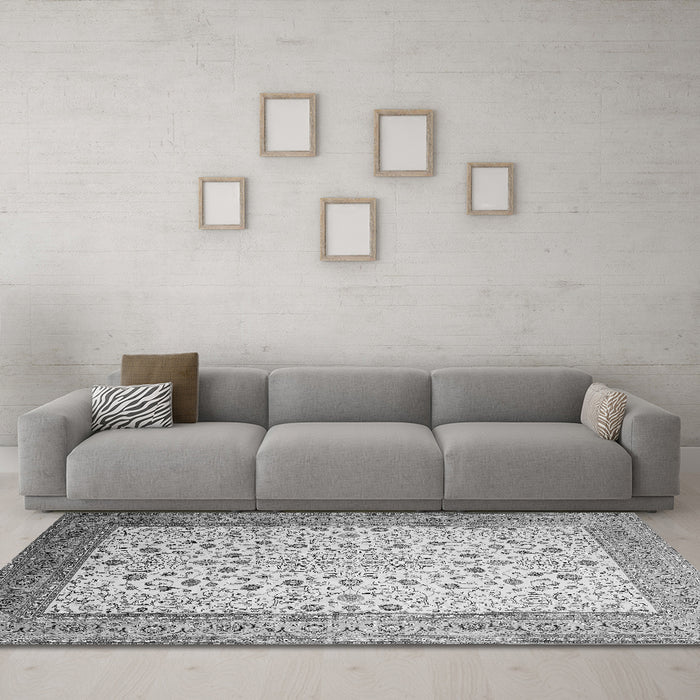Machine Washable Persian Gray Traditional Rug in a Living Room,, wshtr218gry