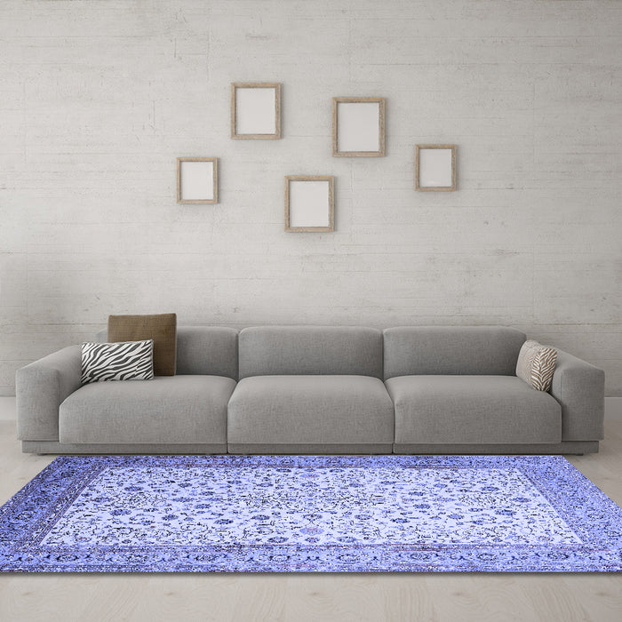 Machine Washable Persian Blue Traditional Rug in a Living Room, wshtr218blu