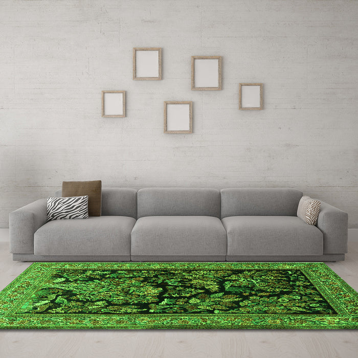 Machine Washable Persian Green Traditional Area Rugs in a Living Room,, wshtr2193grn