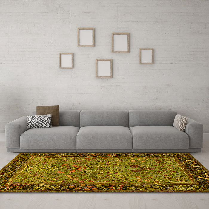 Machine Washable Animal Yellow Traditional Rug in a Living Room, wshtr2195yw