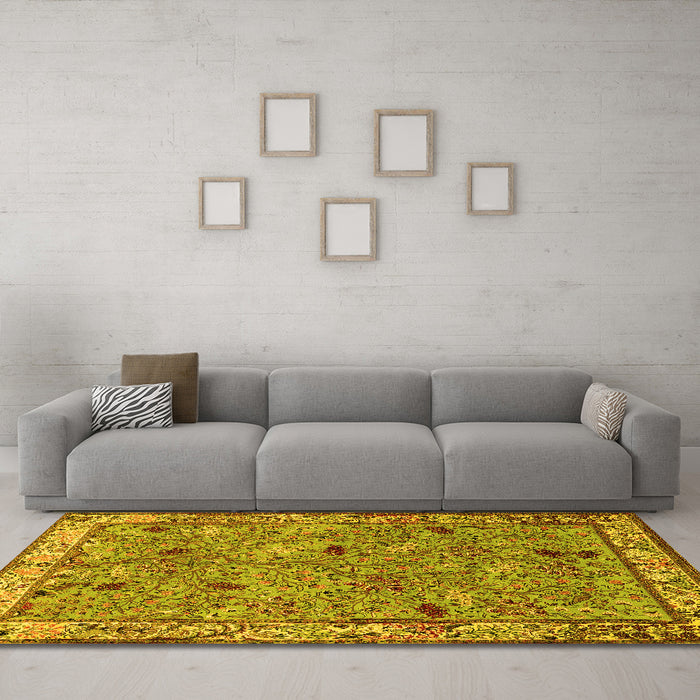 Machine Washable Animal Yellow Traditional Rug in a Living Room, wshtr2196yw