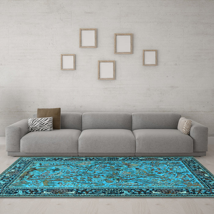 Machine Washable Animal Light Blue Traditional Rug in a Living Room, wshtr2197lblu