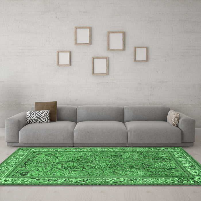 Machine Washable Animal Emerald Green Traditional Area Rugs in a Living Room,, wshtr2198emgrn