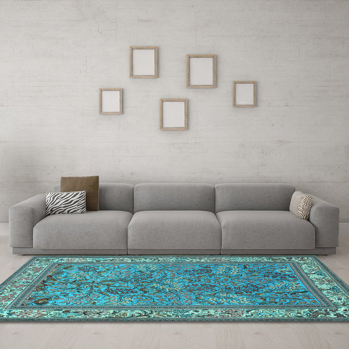 Machine Washable Animal Light Blue Traditional Rug in a Living Room, wshtr2198lblu