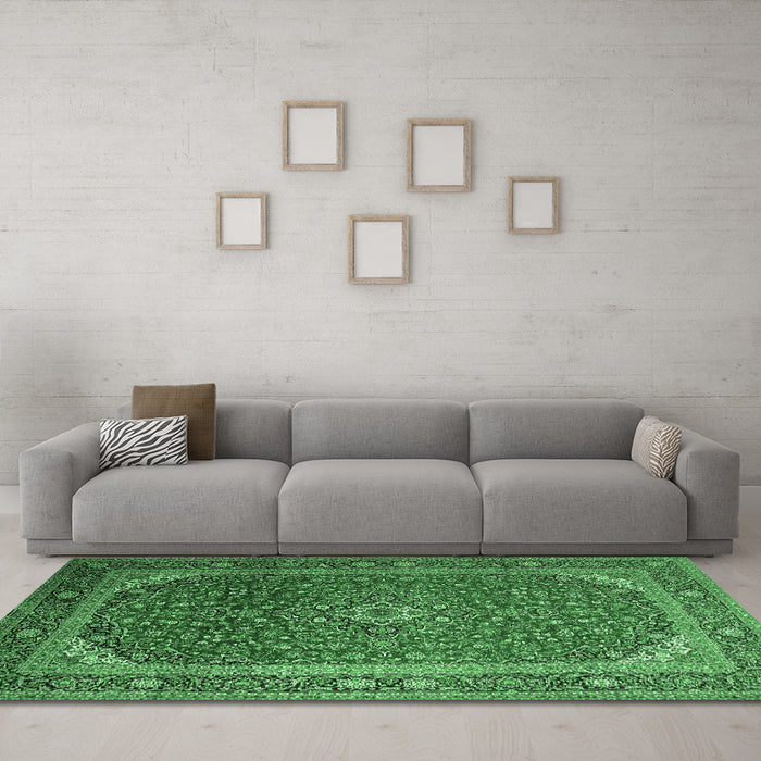 Machine Washable Medallion Emerald Green Traditional Area Rugs in a Living Room,, wshtr219emgrn