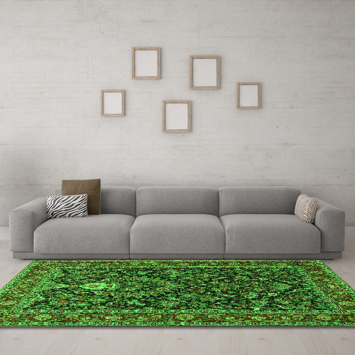 Machine Washable Persian Green Traditional Area Rugs in a Living Room,, wshtr2201grn