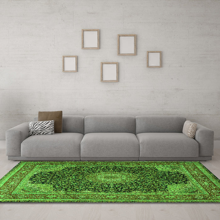 Machine Washable Medallion Green Traditional Area Rugs in a Living Room,, wshtr2203grn