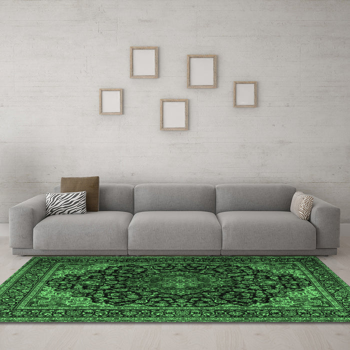 Machine Washable Persian Emerald Green Traditional Area Rugs in a Living Room,, wshtr2204emgrn
