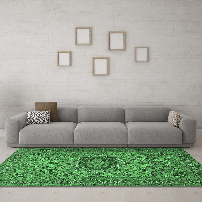 Machine Washable Persian Emerald Green Traditional Area Rugs in a Living Room,, wshtr2206emgrn