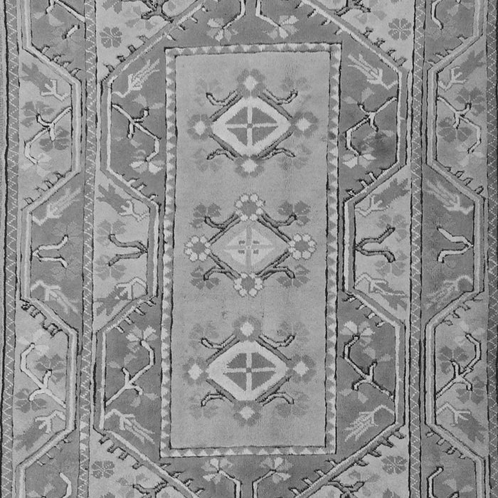 Serging Thickness of Machine Washable Oriental Gray Traditional Rug, wshtr2213gry