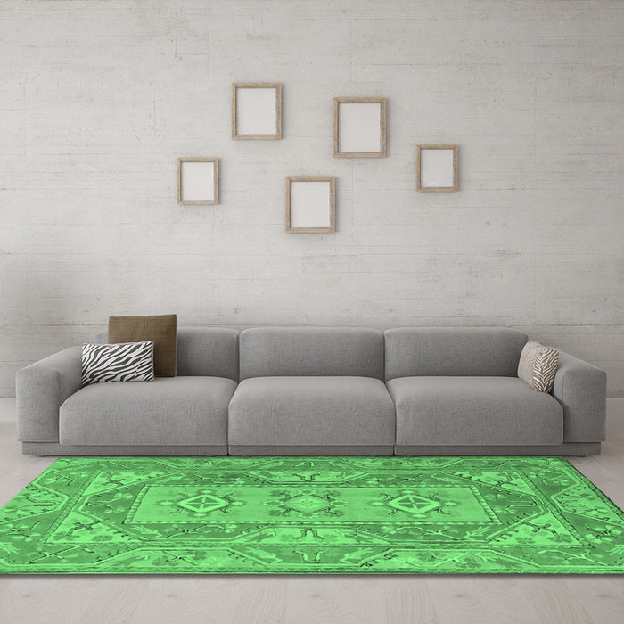Machine Washable Oriental Emerald Green Traditional Area Rugs in a Living Room,, wshtr2213emgrn