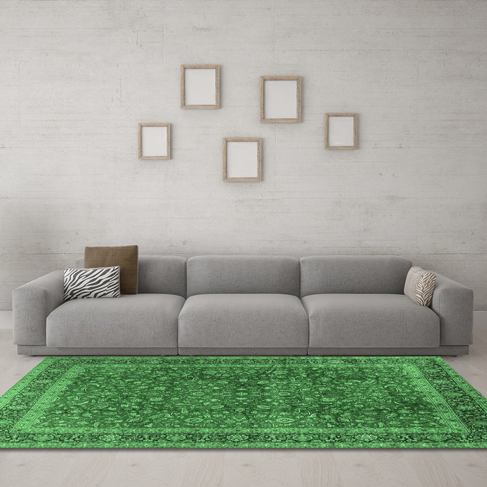 Machine Washable Persian Emerald Green Traditional Area Rugs in a Living Room,, wshtr2222emgrn