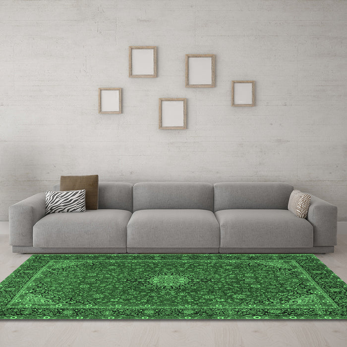 Machine Washable Medallion Emerald Green Traditional Area Rugs in a Living Room,, wshtr2223emgrn
