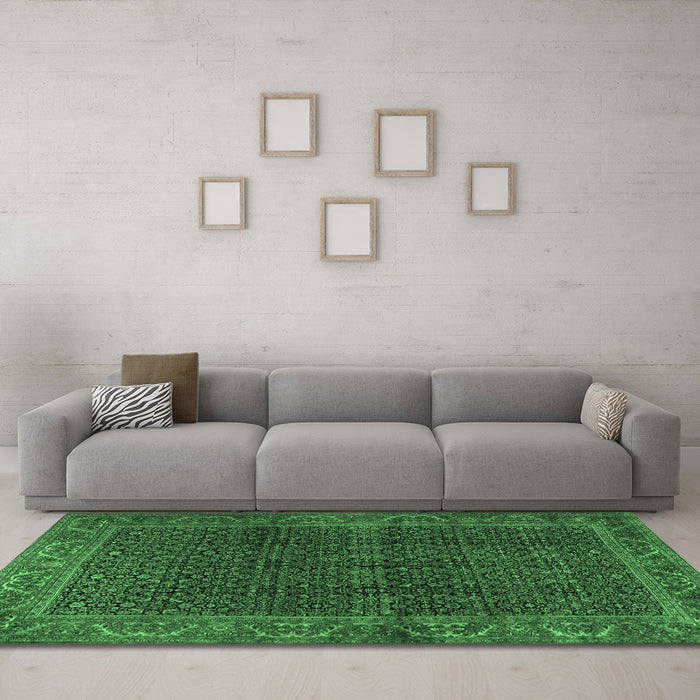 Machine Washable Persian Emerald Green Traditional Area Rugs in a Living Room,, wshtr2225emgrn