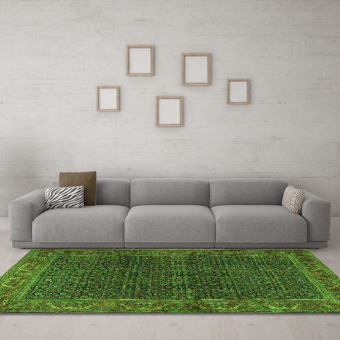 Machine Washable Persian Green Traditional Area Rugs in a Living Room,, wshtr2225grn