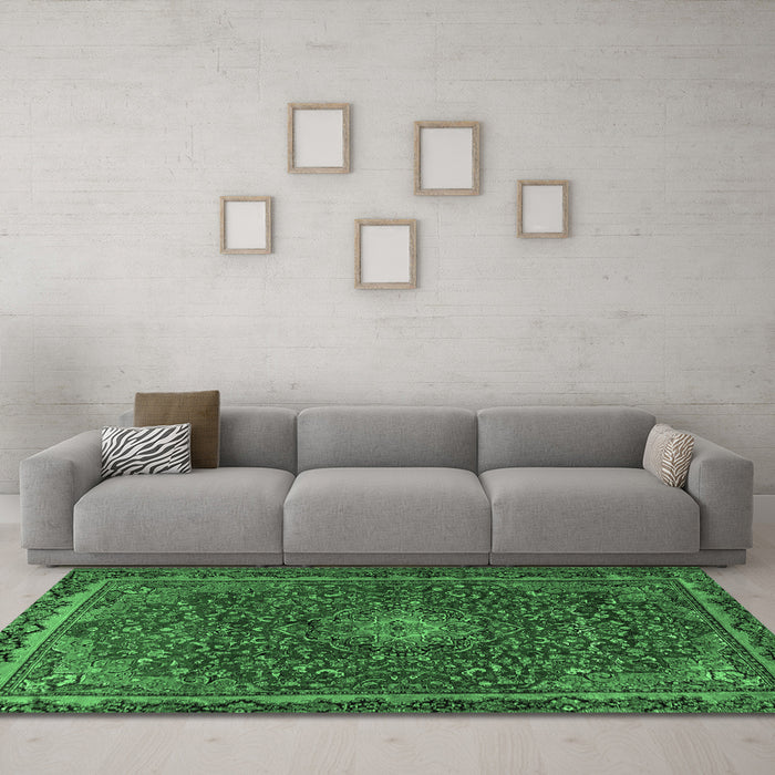 Machine Washable Persian Emerald Green Traditional Area Rugs in a Living Room,, wshtr2226emgrn