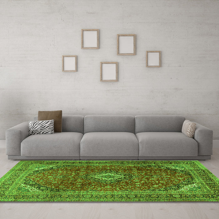 Machine Washable Medallion Green Traditional Area Rugs in a Living Room,, wshtr2227grn