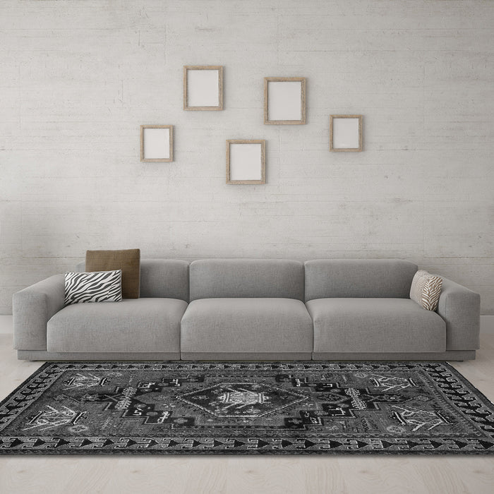 Machine Washable Persian Gray Traditional Rug in a Living Room,, wshtr222gry