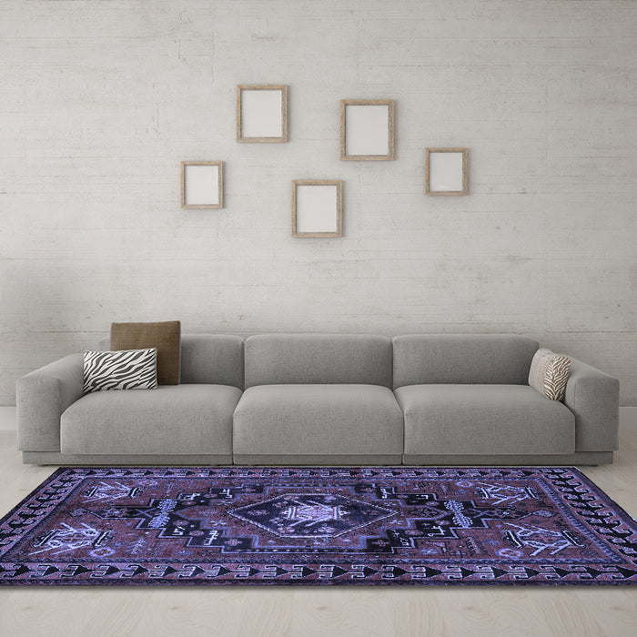 Machine Washable Persian Blue Traditional Rug in a Living Room, wshtr222blu