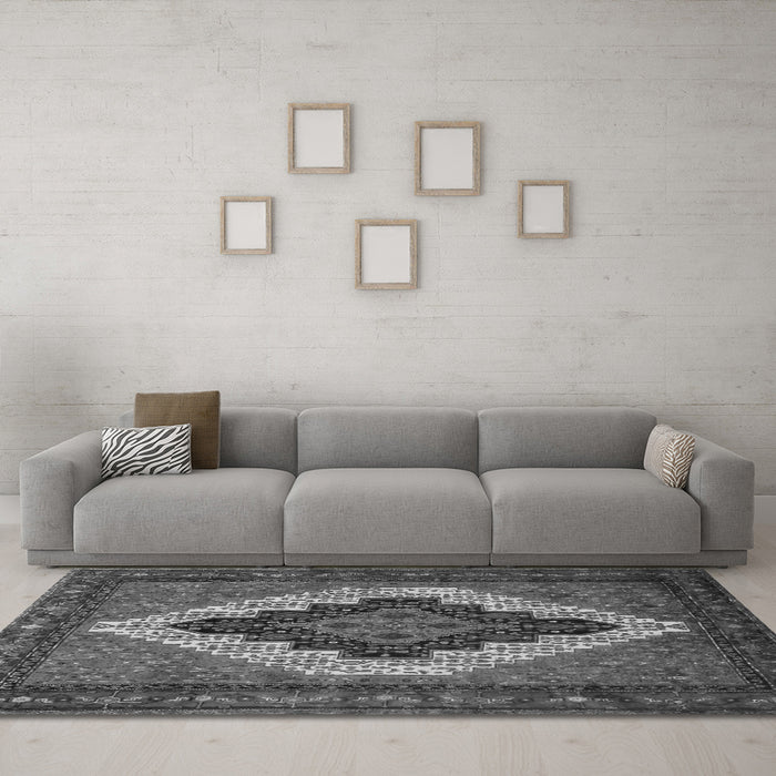 Machine Washable Persian Gray Traditional Rug in a Living Room,, wshtr2233gry