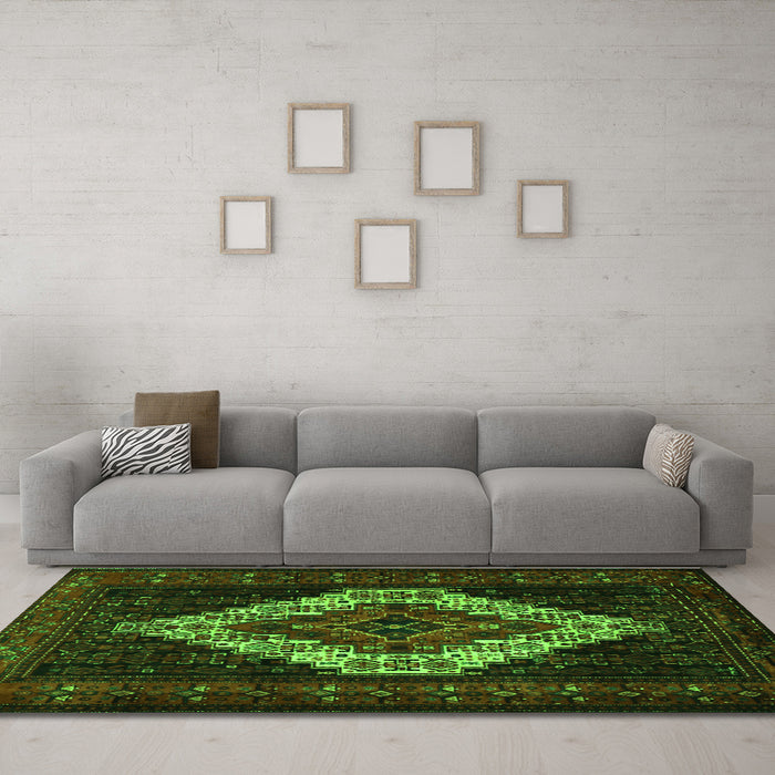 Machine Washable Persian Green Traditional Area Rugs in a Living Room,, wshtr2236grn