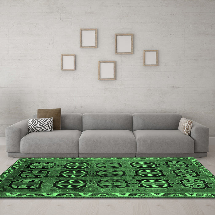 Machine Washable Persian Emerald Green Traditional Area Rugs in a Living Room,, wshtr223emgrn