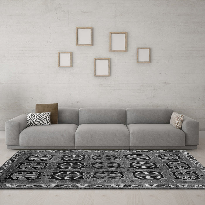 Machine Washable Persian Gray Traditional Rug in a Living Room,, wshtr223gry