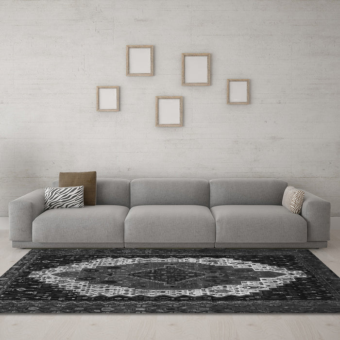 Machine Washable Persian Gray Traditional Rug in a Living Room,, wshtr2240gry
