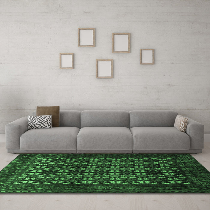 Machine Washable Persian Emerald Green Traditional Area Rugs in a Living Room,, wshtr2243emgrn