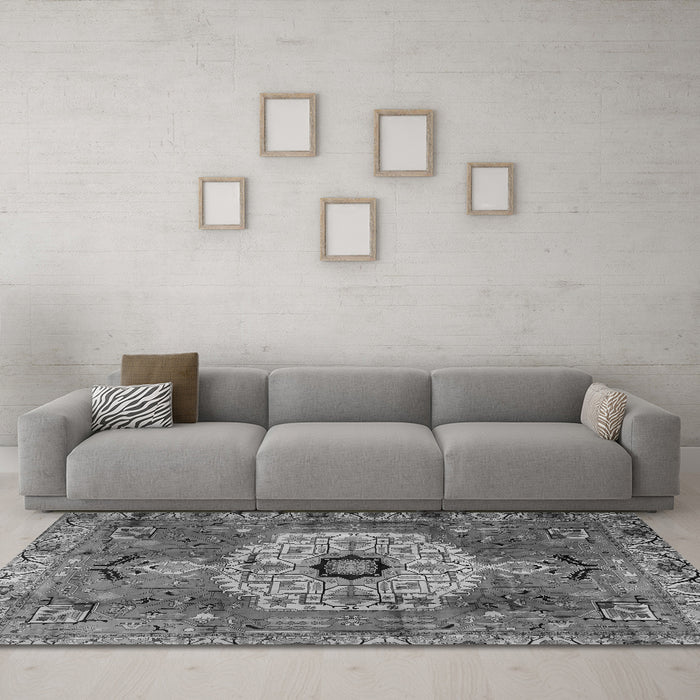 Machine Washable Persian Gray Traditional Rug in a Living Room,, wshtr2244gry