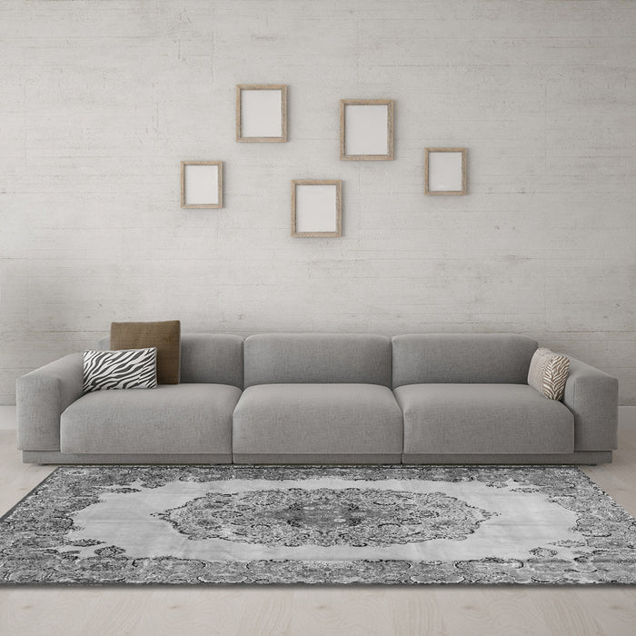 Machine Washable Medallion Gray Traditional Rug in a Living Room,, wshtr2247gry