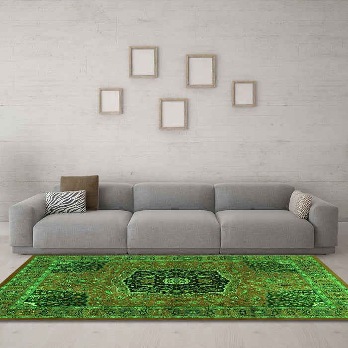 Machine Washable Persian Green Traditional Area Rugs in a Living Room,, wshtr2249grn