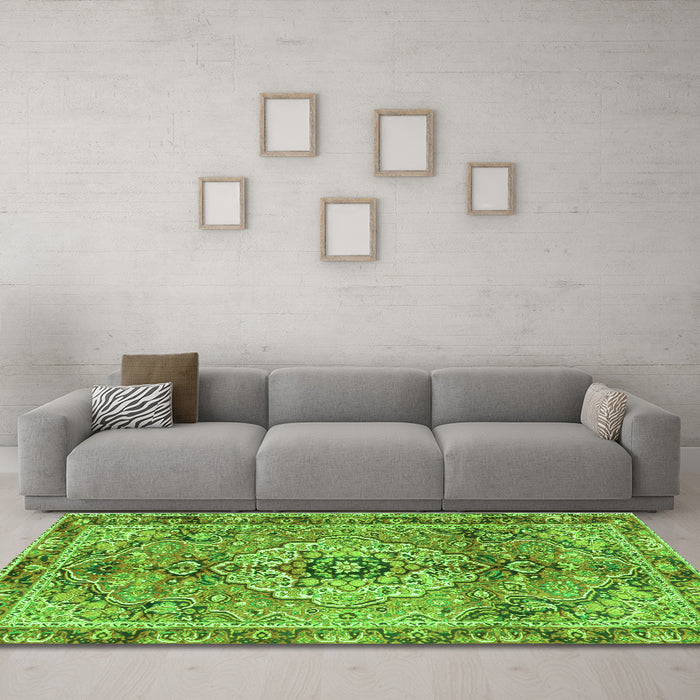 Machine Washable Persian Green Traditional Area Rugs in a Living Room,, wshtr2250grn